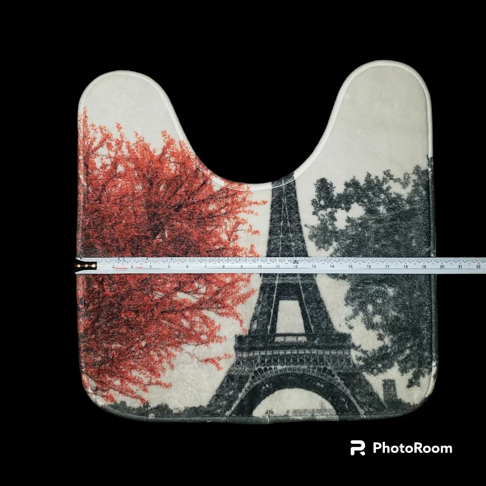 NWOT Paris Themed Bathroom Rug Set